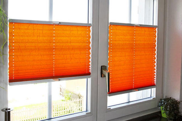 Шторы плиссе оранжевые на окна ПВХ купить в СПб